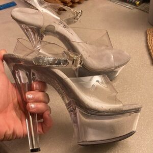 Very cute Ellie size 8 pole dance stripper 6 inch heels cute!!!